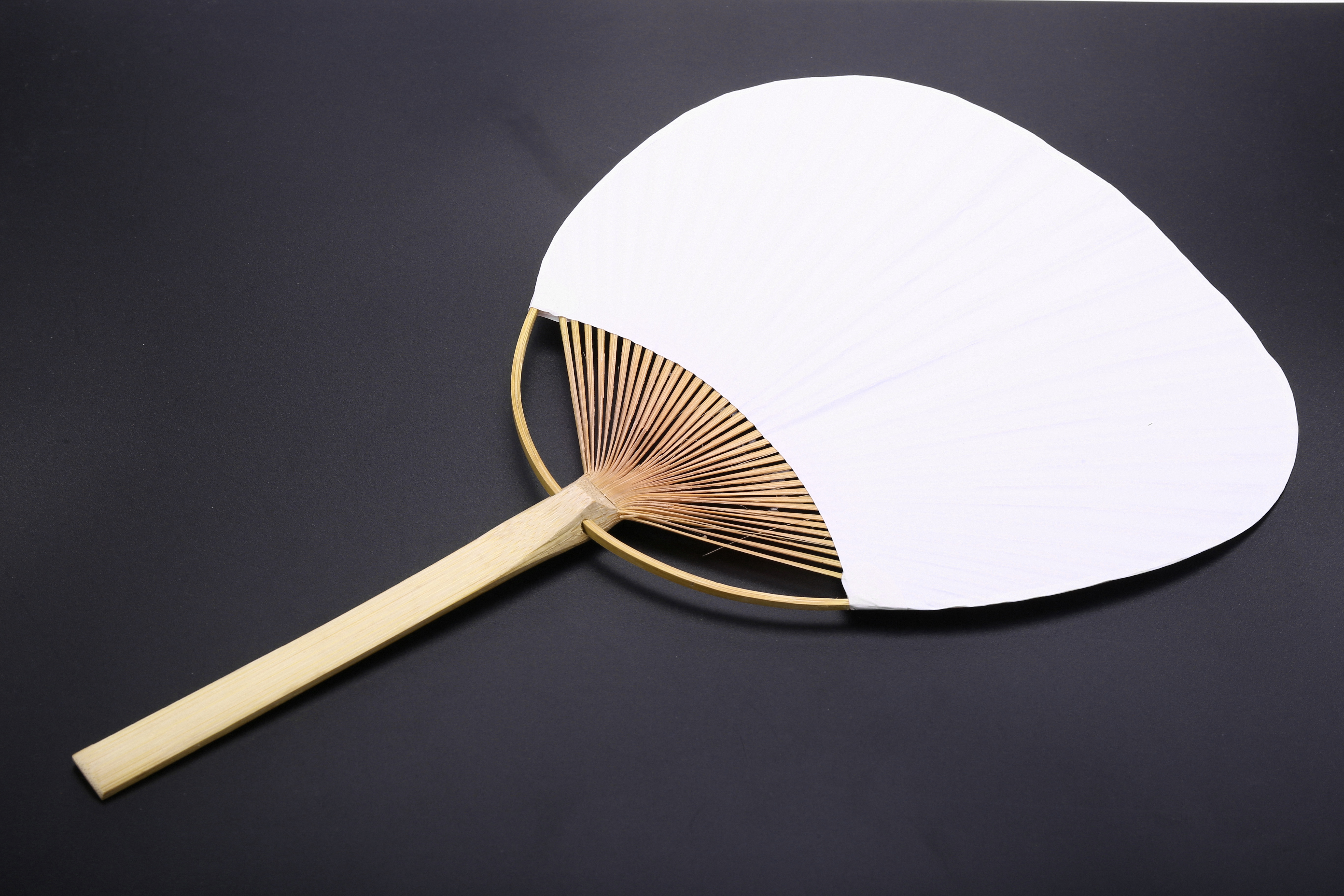 Heißer 30 teile/los hochzeit Weiß Paddel Fan für hochzeit dekoration Tanz Hochzeit Party Favor