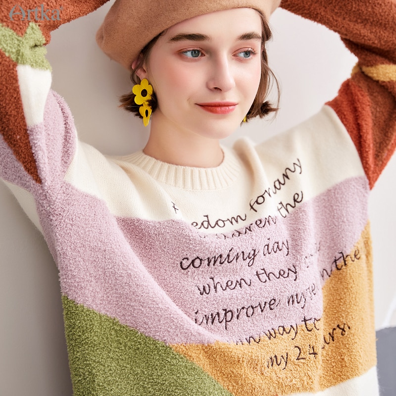 ARTKA Winter Neue Frauen Kleid knapp Stickerei Farbe spleißen Gestrickte Kleider Dicke verlieren Lange zur Seite fahren Kleid YB10990Q