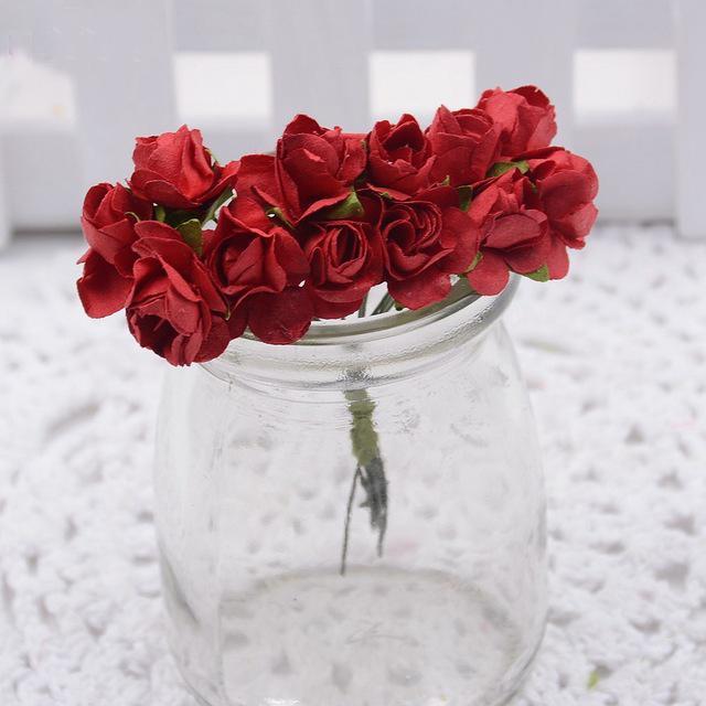 Neue Dekorative blumen 12 stücke/los 1,5 cm Mini papier Rose DIY scrapbooking Blumen- Hochzeit Party Dekoration Zubehör