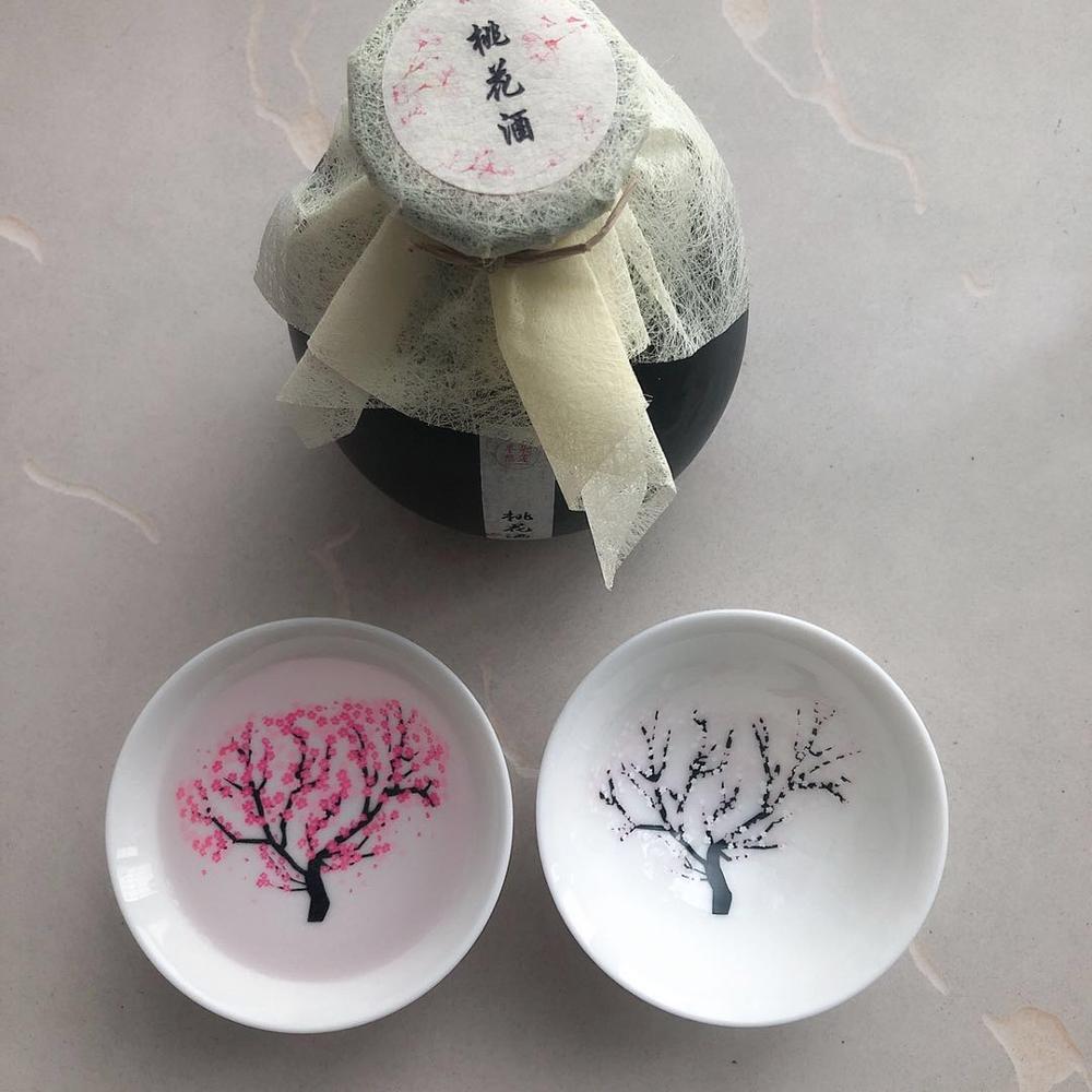 Japanischen stil Kirsche blume Pflaume blume Sake Tasse 45 ℃ heißer wasser Verfärbung Tasse Schüssel Keramik Weiß Wein Pfirsich Blüte Tasse