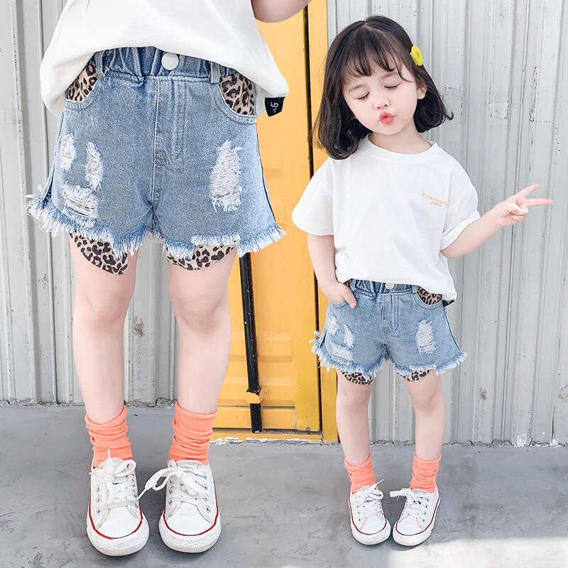 Koreanische Kleidung Baby Mädchen Jeans-kurze Hose gerissen Löcher Quasten Leopard drucken BöHöhle Hohe Taille Streetwear Kleinkind Denim 1 zu 8 jahre