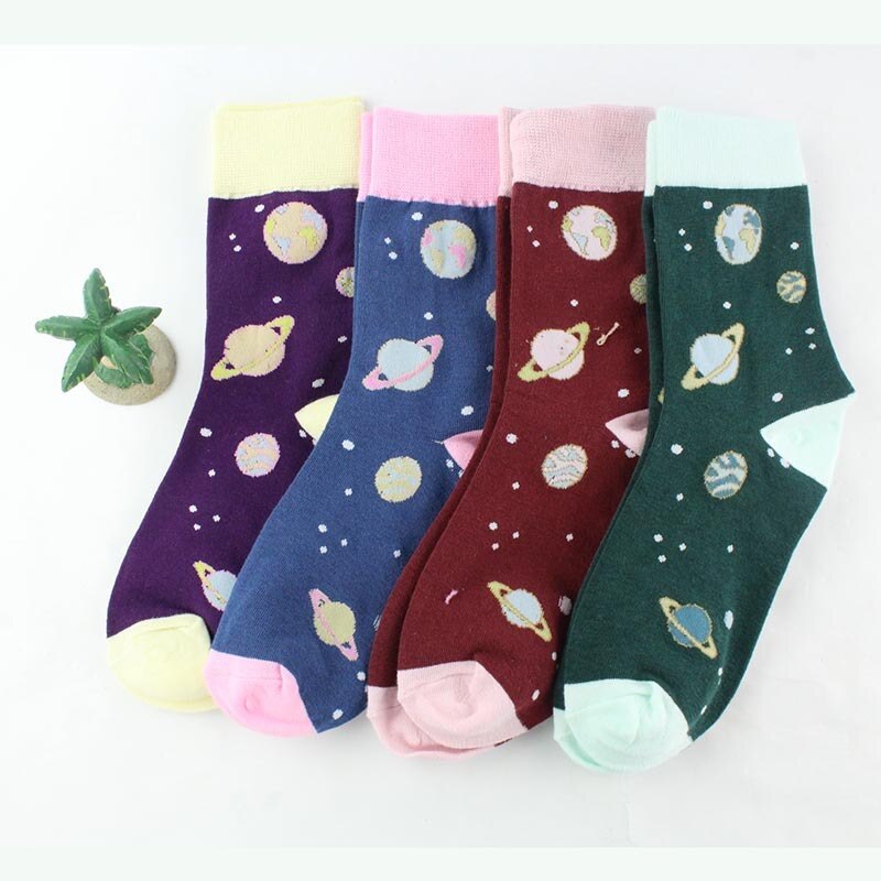 PEONFLY Neue Frühjahr Baumwolle Frauen Raum Socken Koreanischen Stil Sommer Astronaut Planeten Socken Universum Neuheit Glücklich Socken