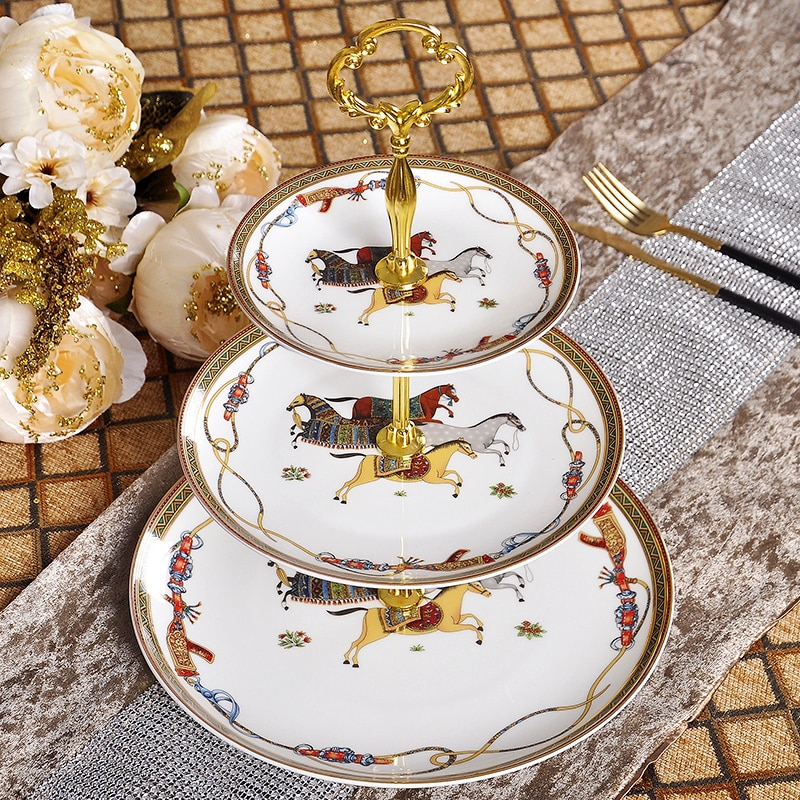 Europäischen Drei Schicht Obst Platten Kuchen Snack Tablett Getrockneten Obst Halfter Buffet Anzeige Gestell Wohnzimmer Nachtisch Sonder Platte