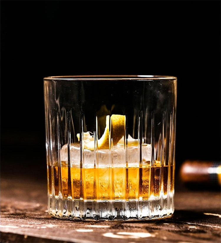 2Stck Profi Einheit 10 unzen/300ML Whiskey Glas Scotch Gläser Felsen Glas Förmigen Kristall Klare Gläser Becher Whiskey