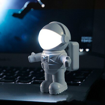 Astronaut LED Nacht Licht Astronaut Stil Usb Energie Kleine Lampe Buch Licht Tastatur Lampe Weihnachten Heimat Sekretariat Ornament