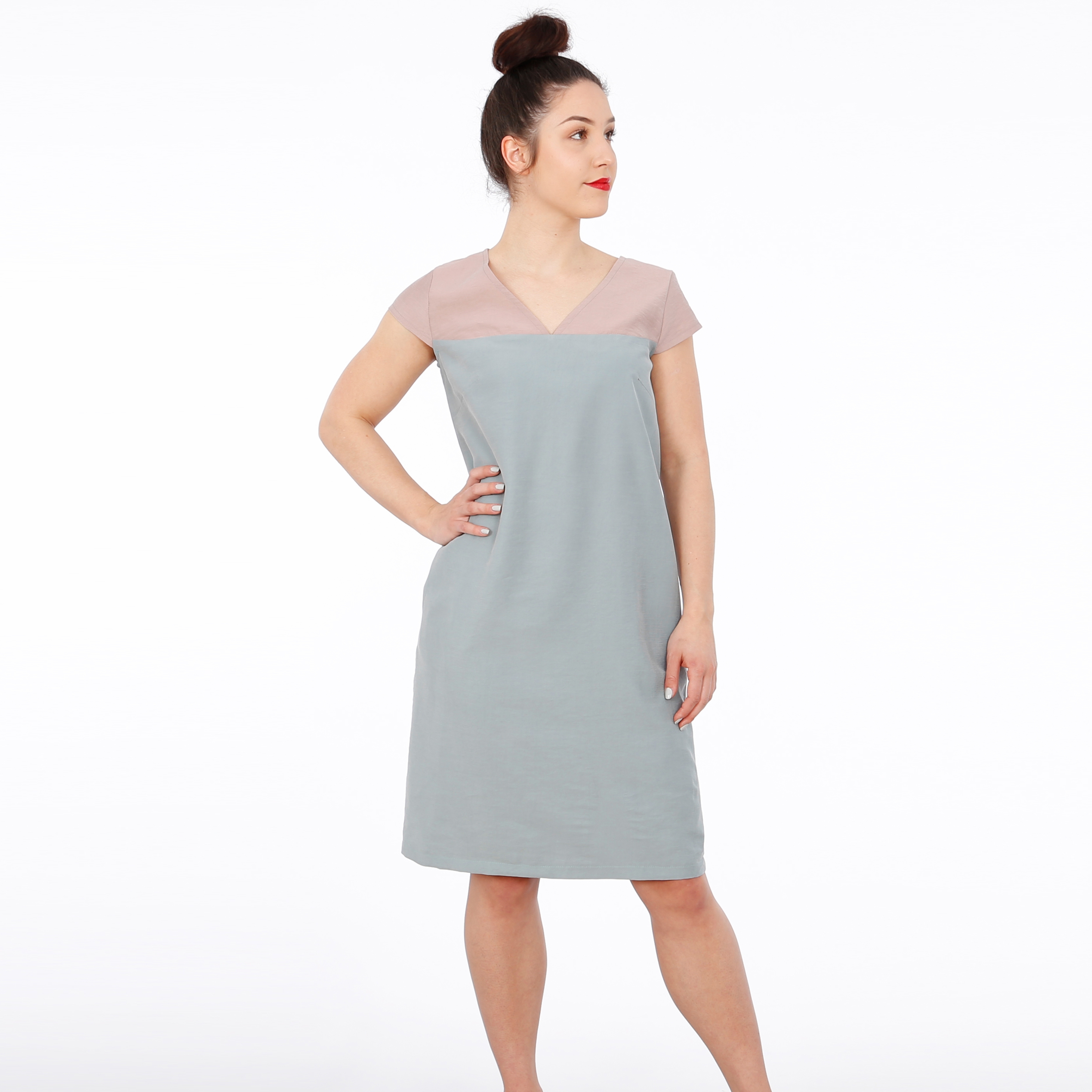 E-Book Studio Schnittreif Frau Alva - Sommerkleid V-Ausschnitt