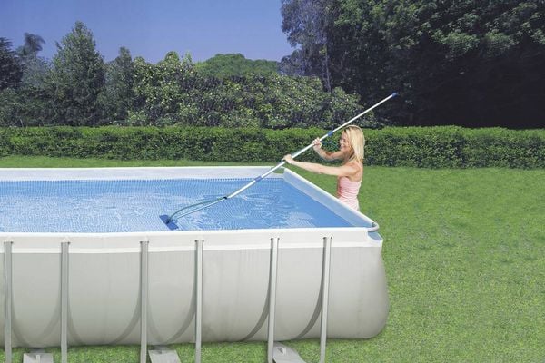 Intex 28002 Pool-Reinigungsset mit Alu-Teleskopstange, 239cm