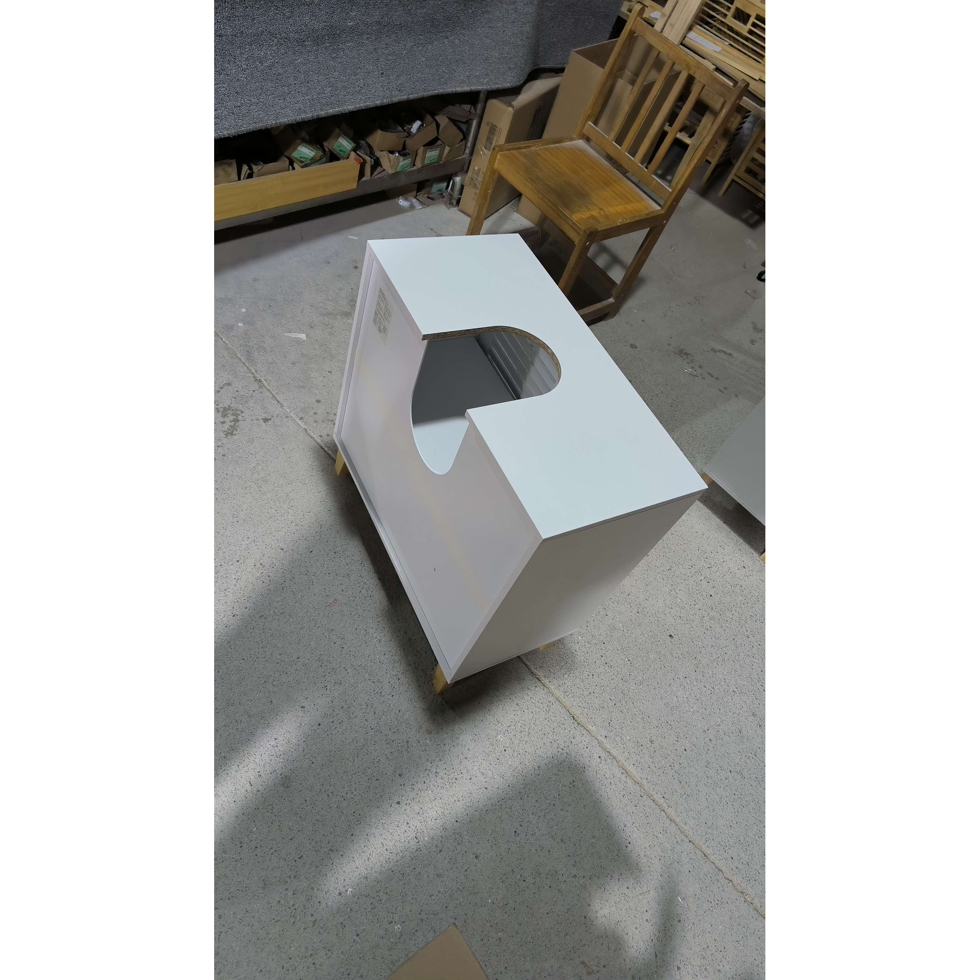 HOMCOM Unterschrank für Waschbecken mit 2 Lamellentüren, verstellbarer Einlegeboden, Unterschrank, modernes platzsparendes Badmöbel, für Waschbecken mit oder ohne Säule, 60x30x60 cm, Weiß Aosom