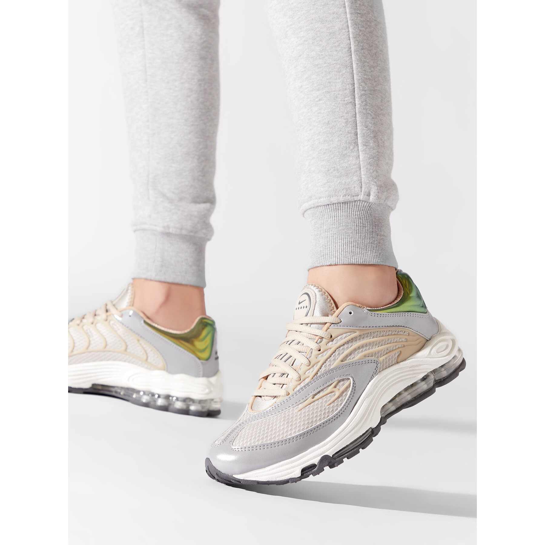 Sneakers Nike Air Tuned Max DC9391 200 Beige