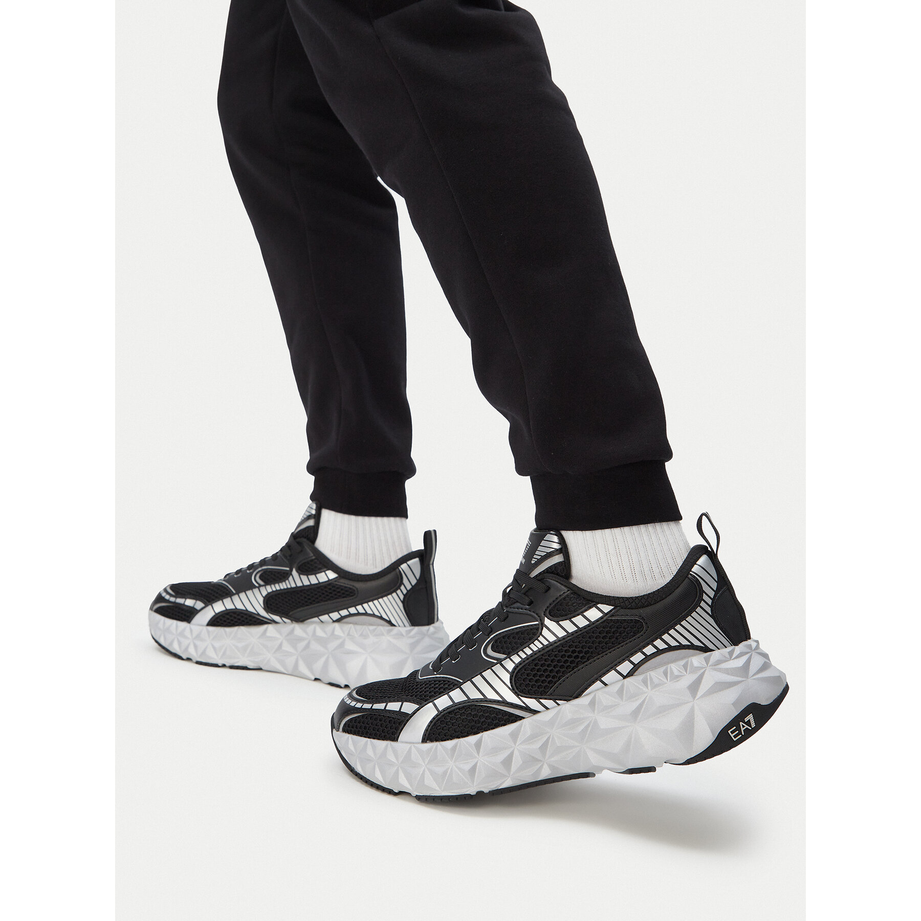 Sneakers EA7 Emporio Armani X8X238 XK431 MC026 Schwarz