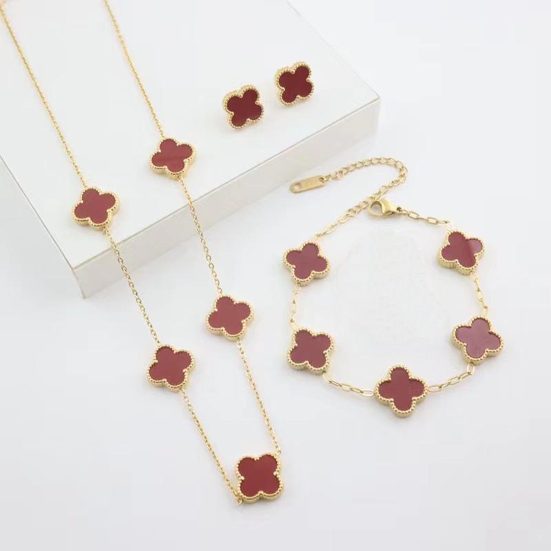 3 STÜCKE Leichter Luxus Vielseitiger Edelstahl Klee Schmuck Damen Set Halskette Ohrstecker Armband Personalisierte Accessoires necklace+bracelet+earring rot