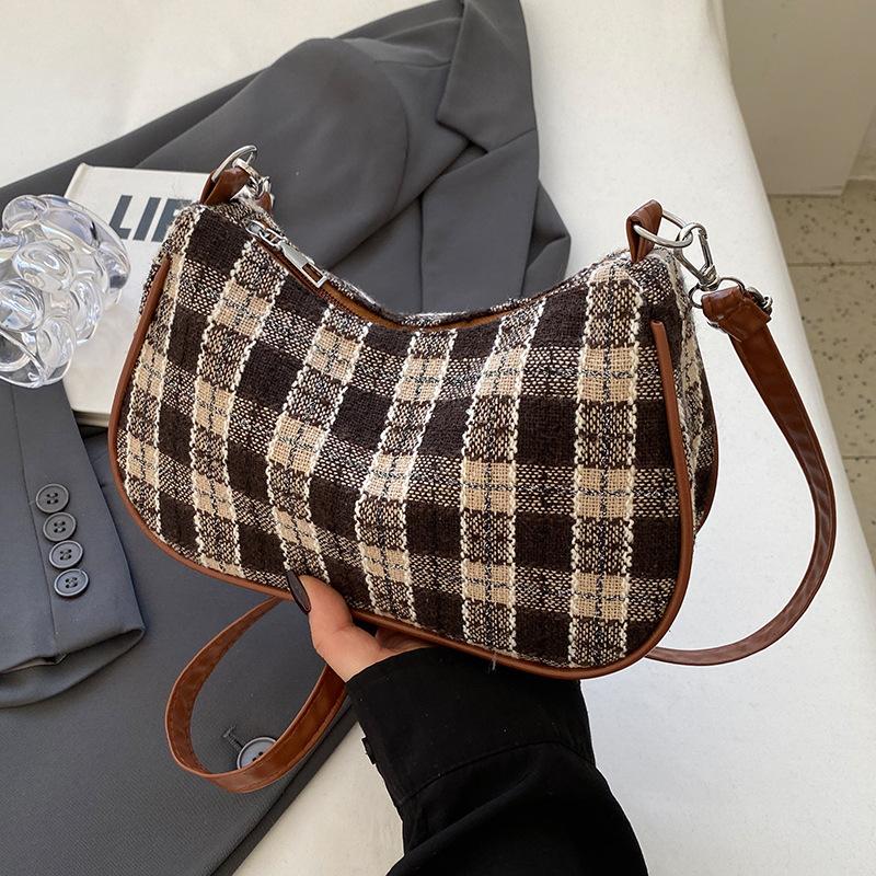 Beliebte Taschen für Frauen Neuer Stil Retro Vielseitige Umhängetasche für Frauen Modische Vielseitige Schultertasche für Frauen black