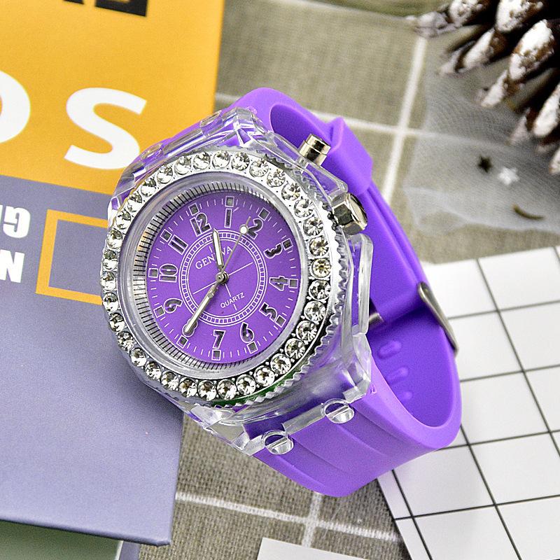 Mode Strass LED Leuchtende Uhr für Frauen Outdoor Sport Digital Frau Wirstwatch Uhr violett