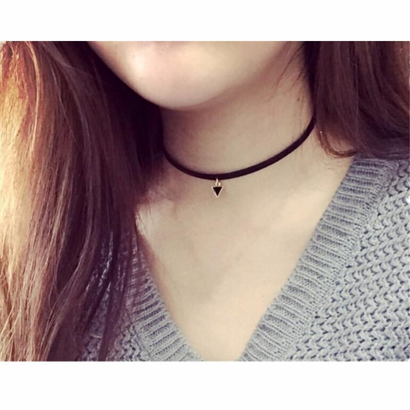 Trendige Choker-Halskette aus Samt, Punk-Retro-Gothic-Halskette für Damen