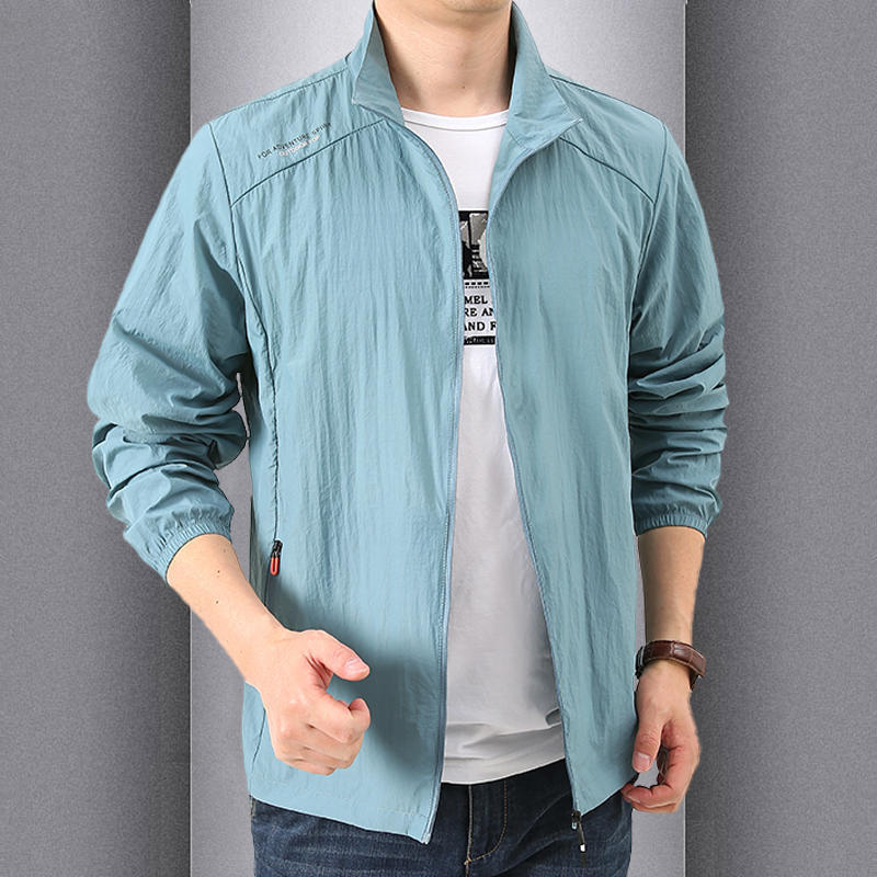 Sonnenschutzkleidung Einfarbige Herren Sommer Dünne Eisseide Atmungsaktive Lässige Große Jacke Jacke Outdoor-Kleidung XL hellblaue