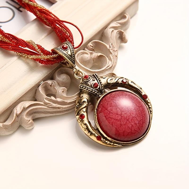 Handgemachte Halskette aus gewebten Reisperlen, böhmische Vintage-Halskette mit rundem Edelstein-Anhänger, lässiges Unisex-Hals-Accessoire rot