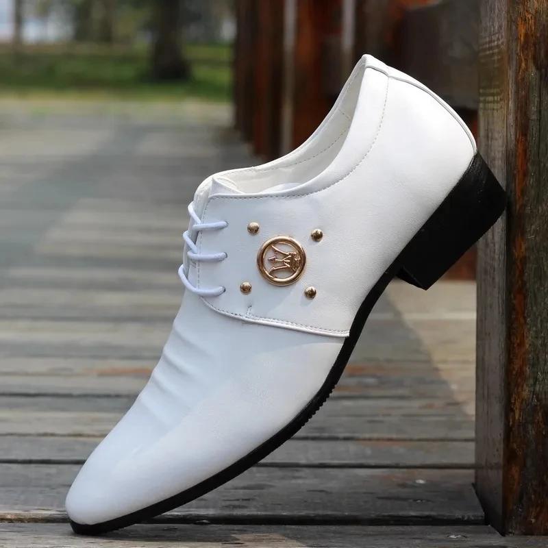 Mode Luxus Herren Bunte Anzugschuhe PU Lederschuhe Herrenmode Italienische Businessschuhe Sapato Social Masculino Zapatos De Hombre 41 weiß