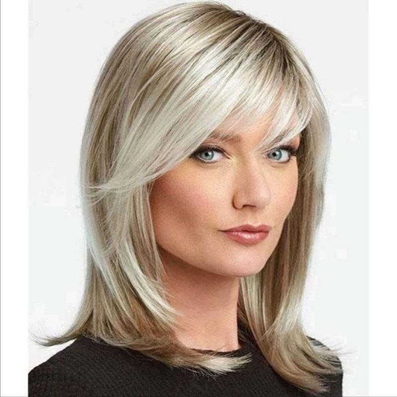 Mittellange gewellte Perücken, Damenperücke mit Pony, hellblonde Perücke, täglicher Gebrauch, Party, Cosplay, synthetische Perücken, hitzebeständige Faserperücke hell