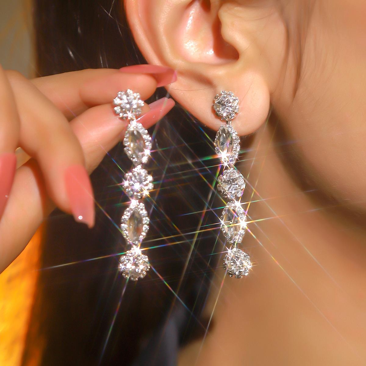 Luxus Temperament Voll Lange Ohrringe Premium Sinn Mode Ohrringe frauen Ohrringe 1 Paar