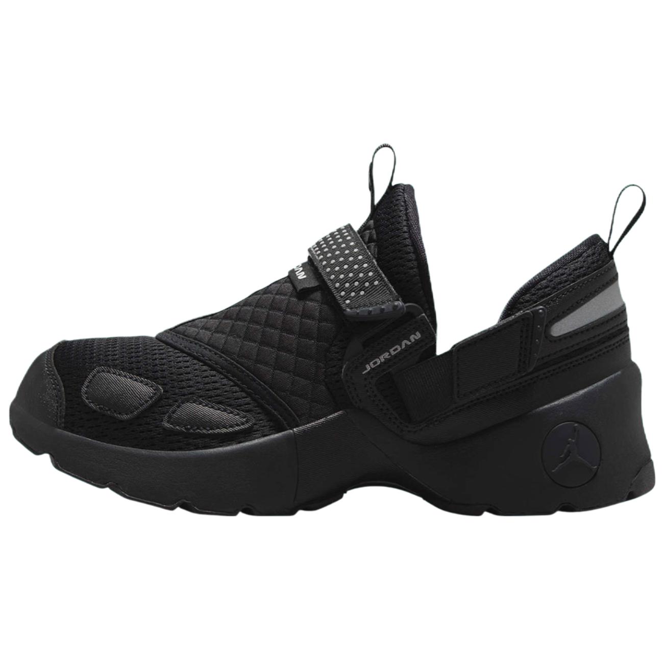 Air Jordan Jordan Trunner LX Triple Black Damen Sneaker HQ2164-001 43 black