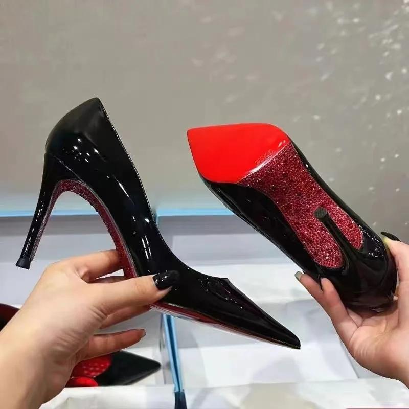 High Heels Damen Schlanke Absätze Neue Atemberaubende und Sexy Hochzeitsschuhe Schwarzes Lackleder Spitz Einzelne Schuhe High Heels 35 gray