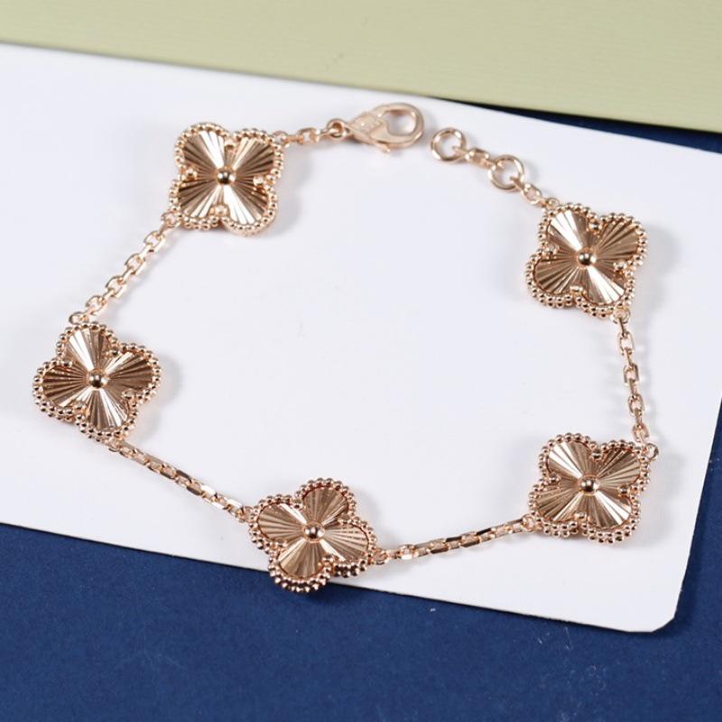 18 Karat Roségold Zweiseitiges Vierblättriges Klee Karneol Armband für Damen rose gold