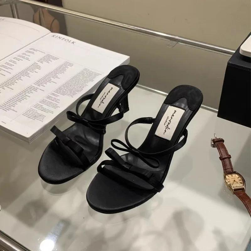 Schuhe Damen Moderne Damen Hausschuhe Kleiderhausschuhe Damen Schleife Runde Zehenpartie Mittelhohe Dünne Absätze Übergröße Damen Sandalen 39 schwarz