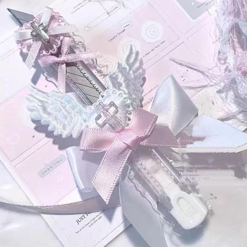 Kawaii Rosa Engelsflügel Cuttermesser Süße Mode Cuttermesser Niedlicher Expresskarton Brieföffner Schreibwaren Papierschneider Geschenke A1 gray