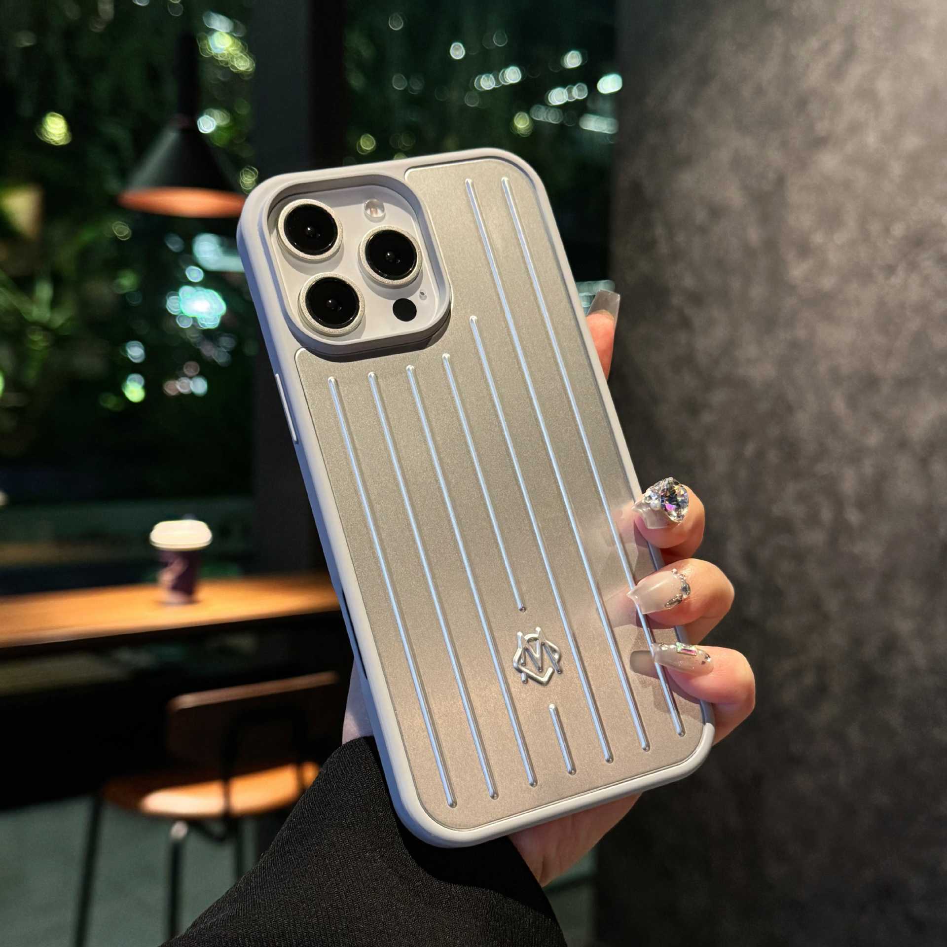 Anwendbar für iPhone17 Handyhülle Rimowa Aluminium-Magnesium-Legierung schlicht und fortschrittlich Apple 16promax Schutzhülle iPhone16 silber