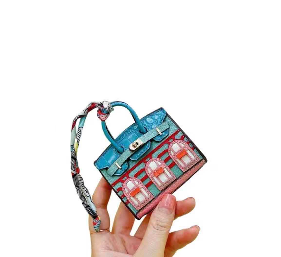H Home Neue Mini-Anhänger Kleines Haus Platin Tasche Kreative Süße Lippenstift Tasche Kopfhörer Charter Schlüssel Tasche 8x4x9