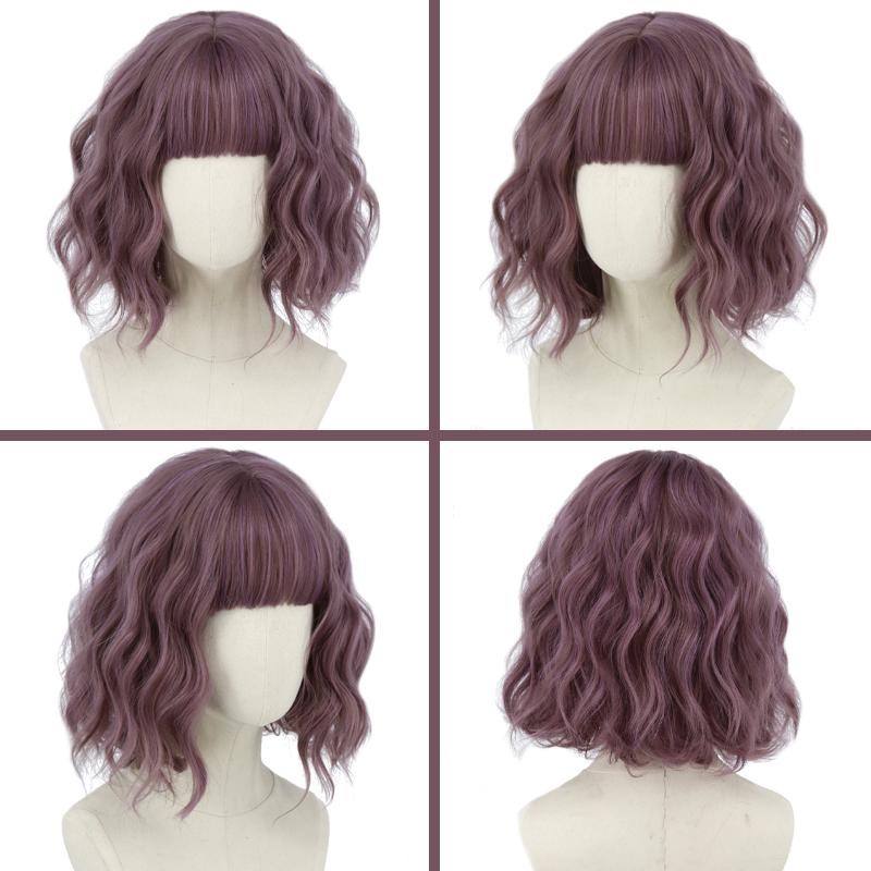 MISS WIG Kurzes gewelltes Bob-Haar mit Pony, lila Farbe, Kunstfaser, tägliches Tragen, Cosplay, kurze gewellte Perücke für Frauen