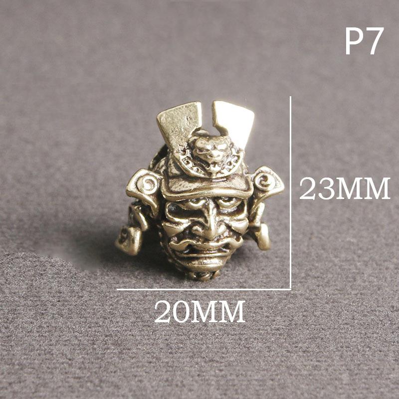 1Pc Vintage Samurai Helm Messer Perlen gewebt Paracord Lanyard Anhänger Outdoor EDC Regenschirm Seil Messing Diy Zubehör 23*20mm