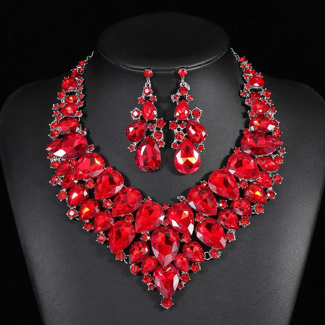 Herz Design Bunte Kristall Halskette Ohrringe Set Mode Charming Braut Kleid Schmuck Palace Stil Luxus Diamant Halskette 47cm rot