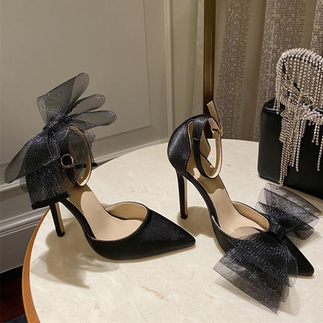 Sommermode Luxus Frauen 11cm High Heels Satin Sandalen Dame Fetisch Blcak Buttefly Bow Stiletto Sandalen Prom Party Schuhe 35 schwarz