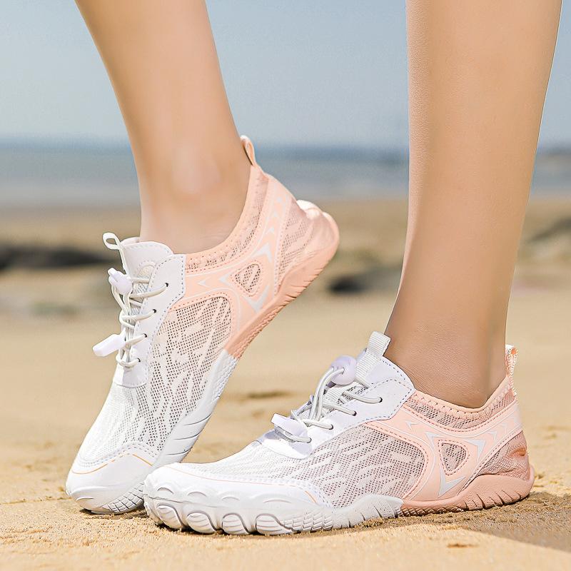 Herren- und Damen-Anti-Rutsch-Wasserschuhe für Canyoning, Strand und Tauchen - Kratzfestes, schnelltrocknendes Design. 35 weiß