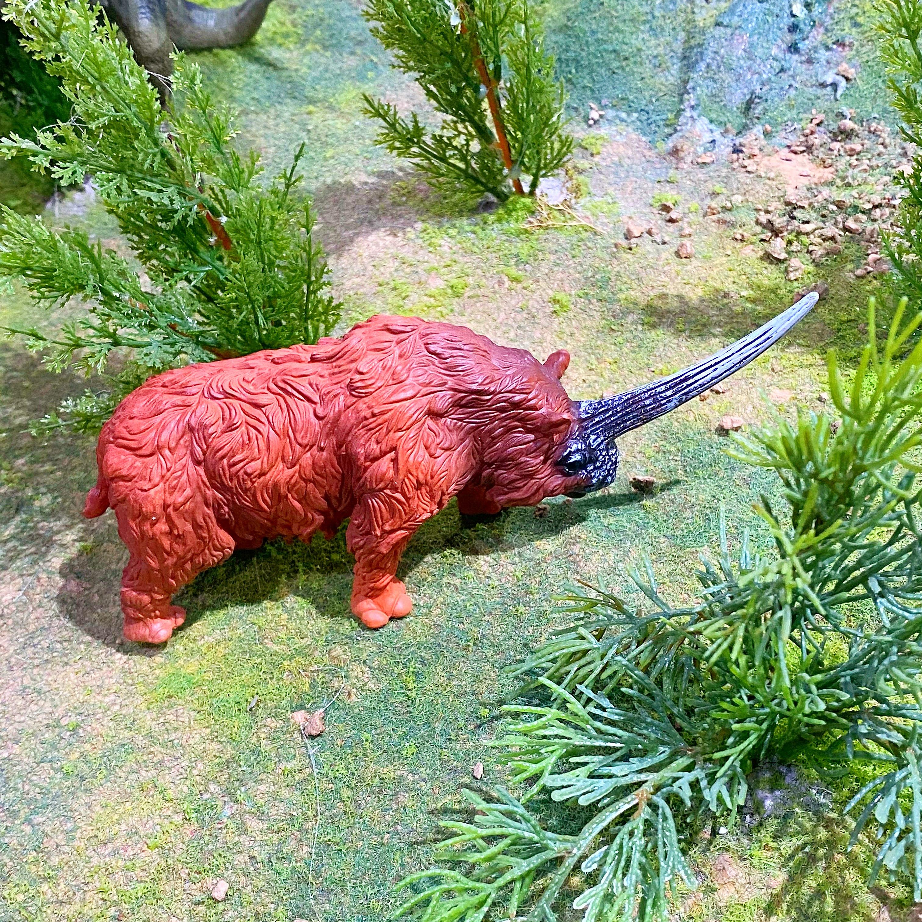 Simuliertes prähistorisches Tier Wildes festes Fell Nashorn Tier Modell Statue Schreibtisch Ornament Display Sammlerstücke pink