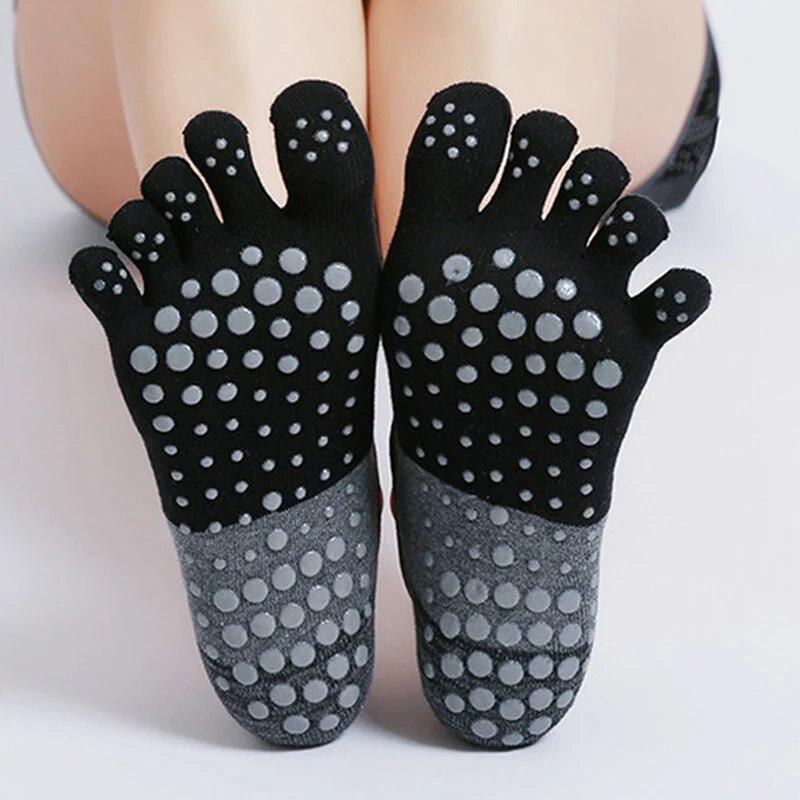 Fünf Finger Yoga Socken Silikon Anti-rutsch Baumwolle Pilates Socken Frauen Atmungsaktive Gym Fitness Running Dance Sport Socken schwarz