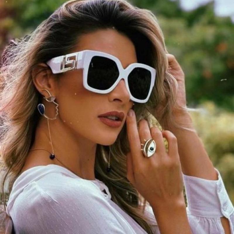 Neue übergroße Luxus-Sonnenbrille mit Leopardenmuster, neue trendige Vintage-Brille, schwarze quadratische Sonnenbrille, Marke mit UV400-Brille brown