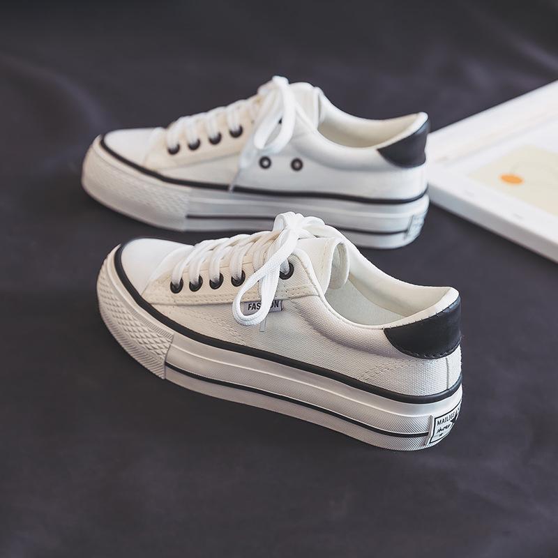 Canvas-Schuhe mit dicker Sohle für Damen, neue weiße Schuhe mit flachem Boden und niedrigem Oberteil für Studenten, vielseitige, lässige Retro-Board-Schuhe 38 weiß