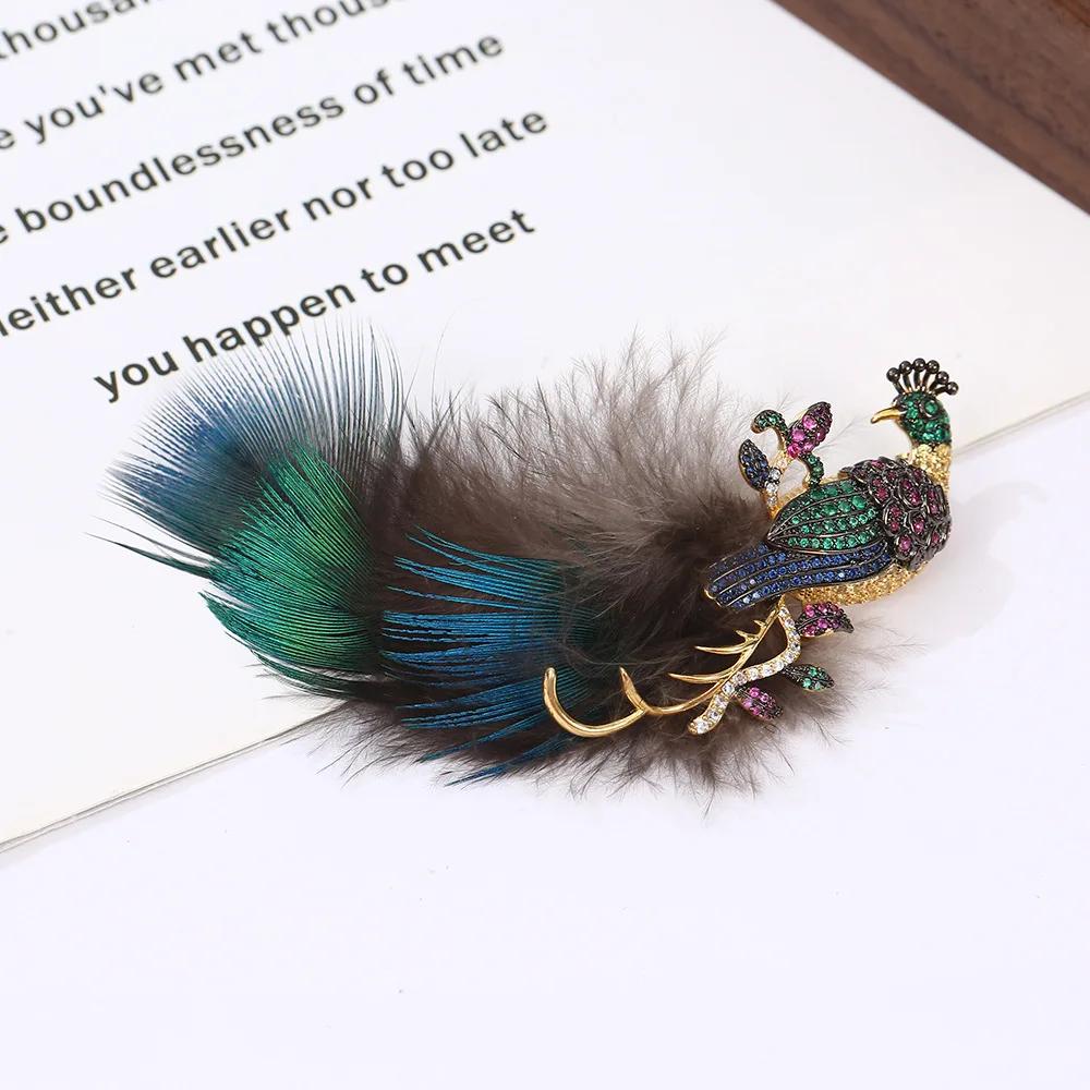 Strass neu Simulation Feder Pfau Brosche Design exquisite Accessoires leichter Luxus Anstecknadel Corsage hochwertig Damenbrosche black gray