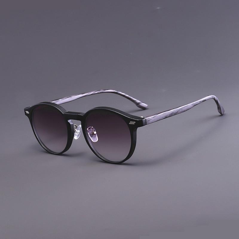Stylische Trendige Kleine Runde Rahmen Lesebrille Damen Herren Outdoor Sonnenschutz HD Graue Linse Altersweitsicht Brillen Augenschutz +4