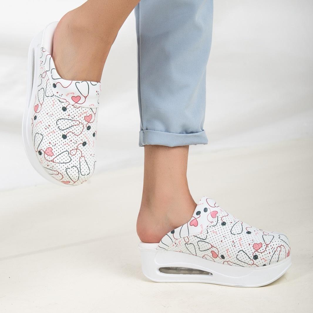 Frauen Medizinische Clogs Sabo Krankenhausschuhe Rutschfeste Pantoffel Krankenschwester Arzt Hebamme Chirurgische Sandalen 39 baby blau