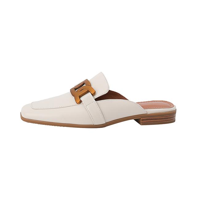 Neue Frühling Sommer Frauen Schuhe Square Toe Pumps Frauen Solide Kuh Leder Niedrigen Ferse Maultiere Metall Taste Slipper Für Frauen Maultiere 39 weiß