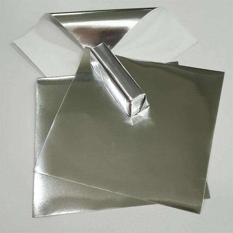 100 Stück 20*20 cm DIY Lebensmittel Aluminiumfolien Einwickelpapier Blätter Verpackung für Schokolade Süßigkeiten Hochzeitsfeier Geburtstagsgeschenk Dekor A silber