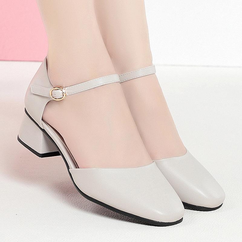 Sommersandalen, Damensandalen mit geschlossener Spitze, seitlich hohle Damenschuhe mit niedrigem Oberteil, einfarbige dicke Absätze, bequeme koreanische Damenschuhe mit mittlerem Absatz 35 beige