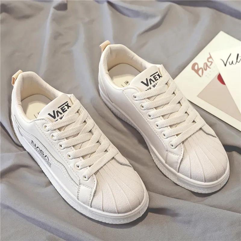 Frühling Neue Freizeitschuhe Peplum Damenschuhe Studenten Kleine Weiße Schuhe Damen Flache Schuhe Board Schuhe 35