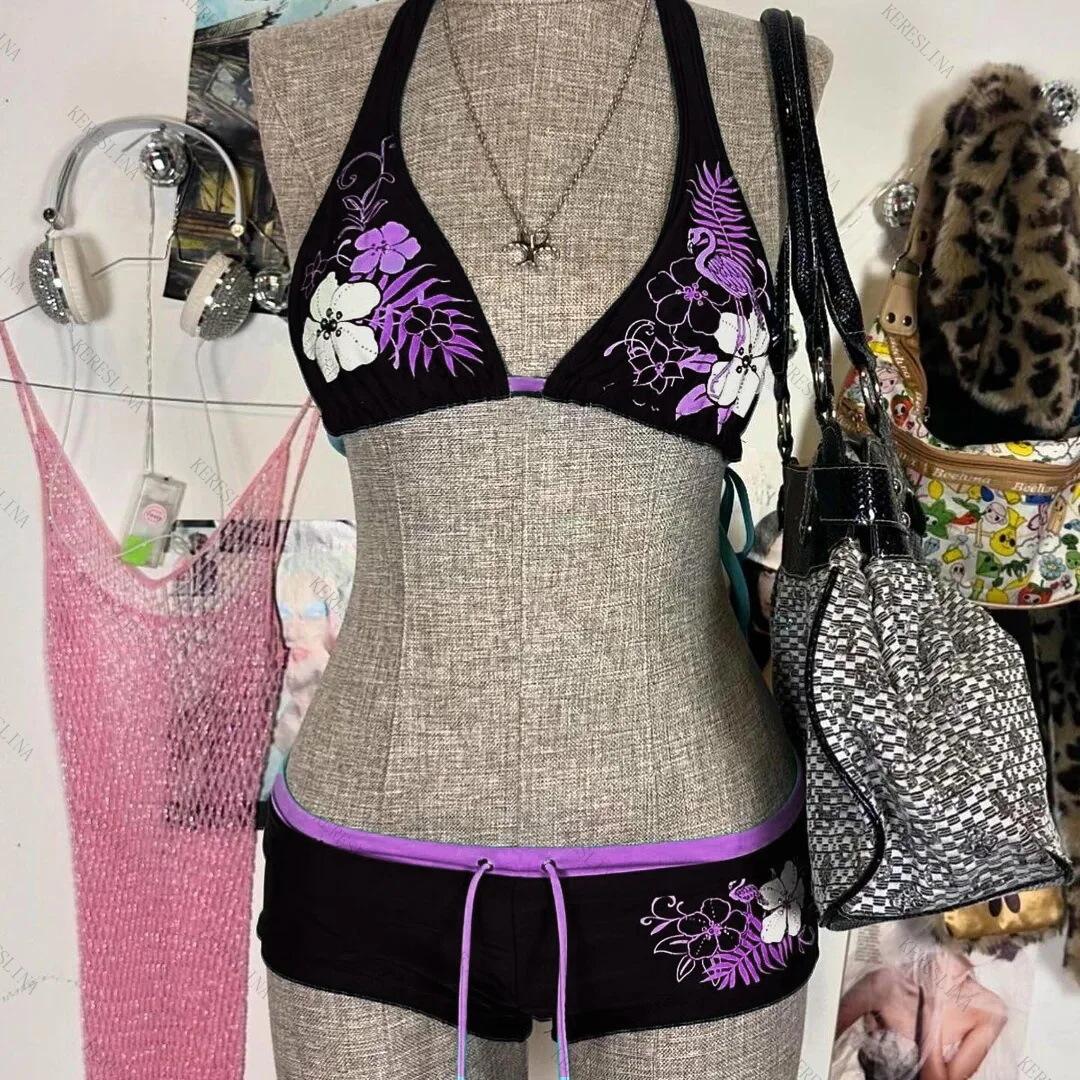 2025 Neuer schicker geteilter Badeanzug Y2k Vintage Blumenmuster Bikini-Set Badeanzug Damen Neckholder Dreieck Schnürung Shorts Sexy Bikini M violett