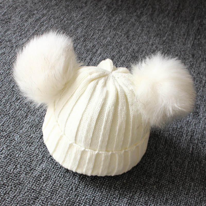 Baby Winter Strickmütze Doppel Pompom Baby Mädchen Junge Mütze Solide Warme Niedliche Pelzige Ball Beanie Caps weiß