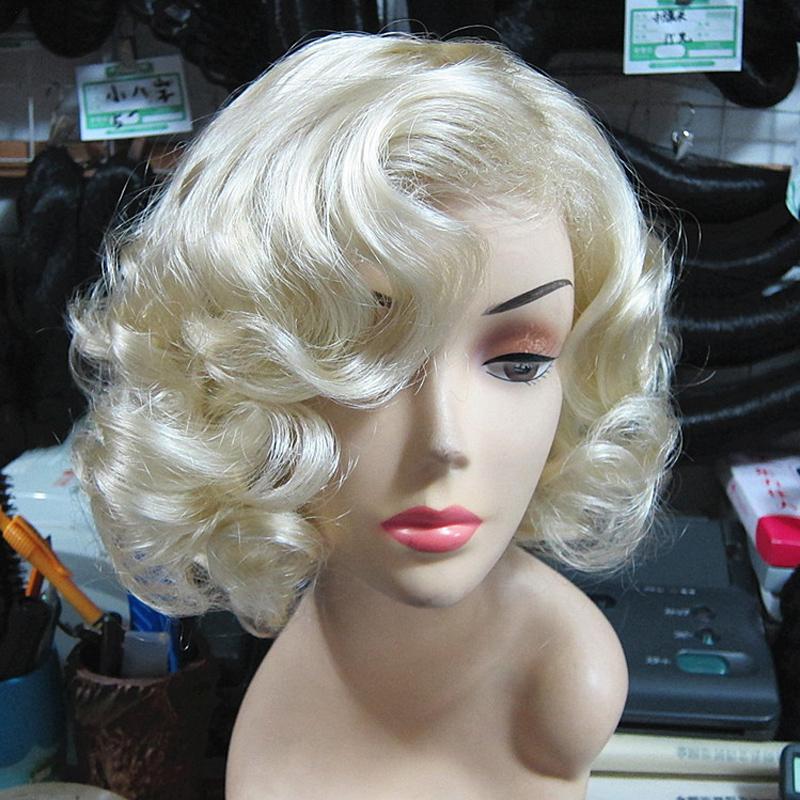 Marilyn Cosplay-Perücke, heißer Stil, kurz, hellblond, modisch, lockiges Haar, Perücken + Perückenkappe gold