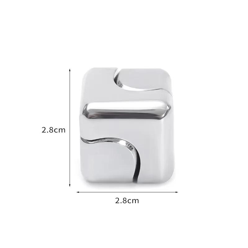 Hochwertiges Metall Hochwertiger Würfel Hochwertiger Spinner Hochwertiger Fidget Hochwertiges Spielzeug Hochwertige Fingerspitzen Hochwertiges 3D Hochwertig silber